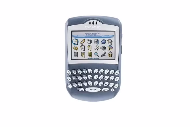 BlackBerry 7290 là một trong những thiết bị thuộc series 7000, ra mắt năm 2003 và 2004. Đây là những mẫu BlackBerry màn hình màu đầu tiên, với màn hình cỡ trung, độ phân giải 240x160 hoặc 240x240.