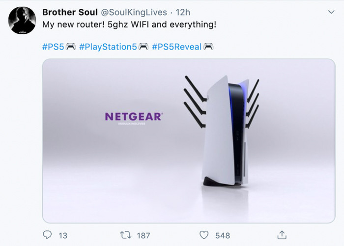 Model PS5 vừa ra mắt có thể đứng vững nhờ một giá đỡ bên dưới, thiết kế này được cho là giúp tiết kiệm không gian sử dụng. Tuy nhiên, người dùng @SoulKingLives lại thấy nó không khác biệt với thiết kế cơ bản của một router Wi-Fi.