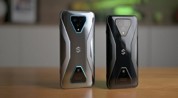 Xiaomi ra mắt bộ đôi smartphone Black Shark 3 và 3 Pro, phiên bản dành riêng cho các game thủ vào đầu tháng 3. Với mức giá dao động từ 11,6 - 15, 6 triệu đồng, mẫu điện thoại này cực kỳ phù hợp với những cô nàng cá tính và có đam mê đặc biệt với game.