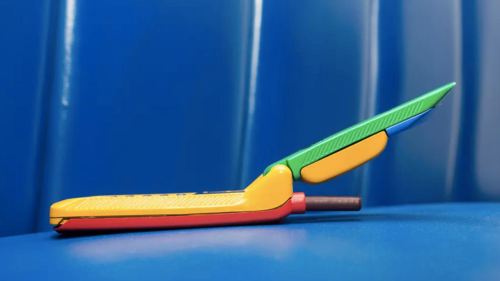 Motorola từng rất tự hào về thiết kế của StarTAC. Khi đóng lại, nó có chiều cao chỉ 8 cm (không tính phần ăng ten).