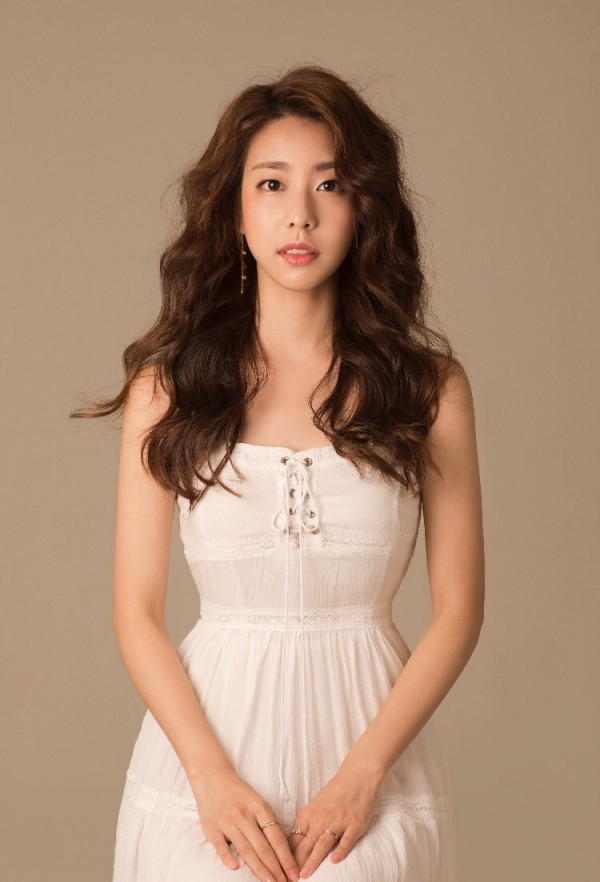 Cô nàng từng chia sẻ rằng điều cô yêu thích ở công việc MC LMHT là cơ hội được gặp gỡ những game thủ vô cùng tài năng từ khắp nơi trên thế giới và cơ hội được đi du lịch nhiều nơi trên thế giới.