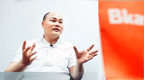 Tam “quen” Bphone, CEO Nguyen Tu Quang quay ve voi... diet virus