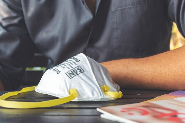 Tuy nhiên, ông Kenneth Mak - Giám đốc dịch vụ y tế của Bộ Y tế Singapore cho biết, không có bằng chứng nào cho thấy virus này có trong không khí, tức là khẩu trang y tế, khẩu trang vải,…không phải là phương pháp bảo vệ hiệu quả nhất. ẢNh: istock