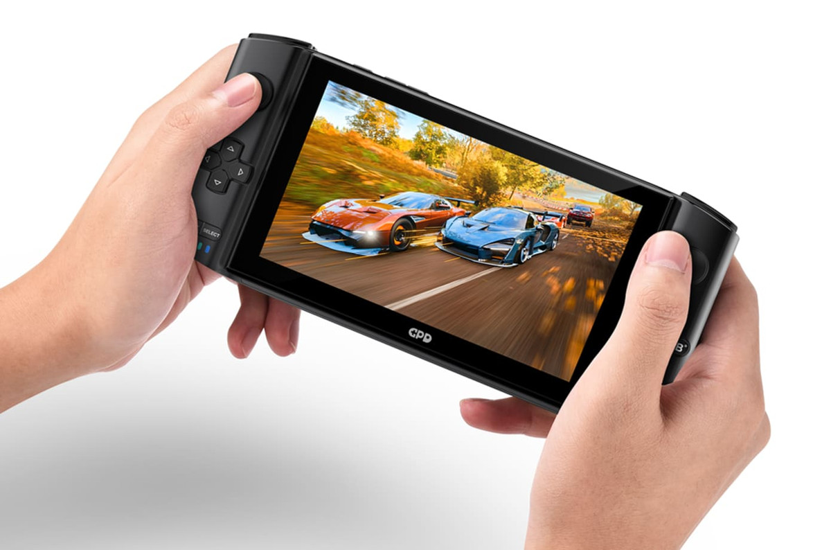 GPD Win 3 sẽ được gây quỹ trên Indiegogo để góp vốn sản xuất. Mục tiêu của công ty là thu về 200.000 USD. Nếu thành công, sản phẩm sẽ được thương mại hóa với giá 799 USD.