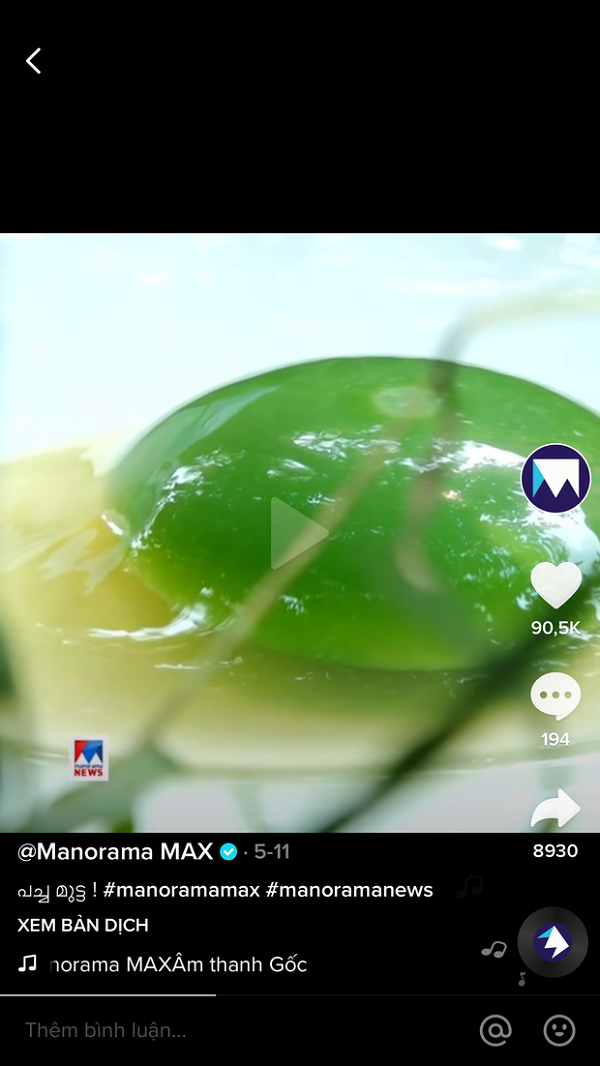 Hiện tượng trứng gà màu xanh kỳ lạ nhanh chóng được lan truyền rộng khắp Ấn Độ. Đến cả Manorama MAX - một tài khoản TikTok nổi tiếng ở quốc gia này cũng tìm đến để thực hiện đoạn video ghi lại từng cảnh quay chân thật nhất về loại trứng gà này.