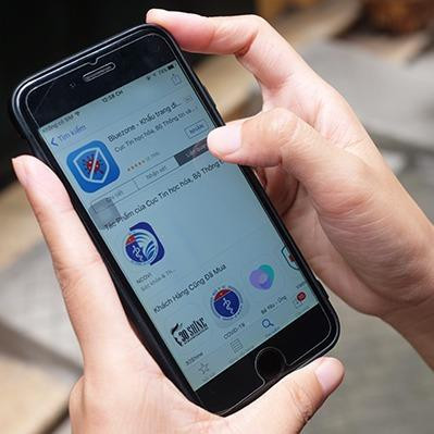 Theo thống kê, hiện Việt Nam có khoảng 75-80 triệu người trưởng thành đang dùng điện thoại di động, nếu khoảng 60% số người (tương đương 45-50 triệu người) cài đặt Bluezone thì phần mềm sẽ rất hiệu quả. Do đó, Bộ Thông tin và Truyền thông kêu gọi toàn dân cài đặt Bluezone, kể cả người nước ngoài nhập cảnh, thời gian hoàn thành trước ngày 8/8.