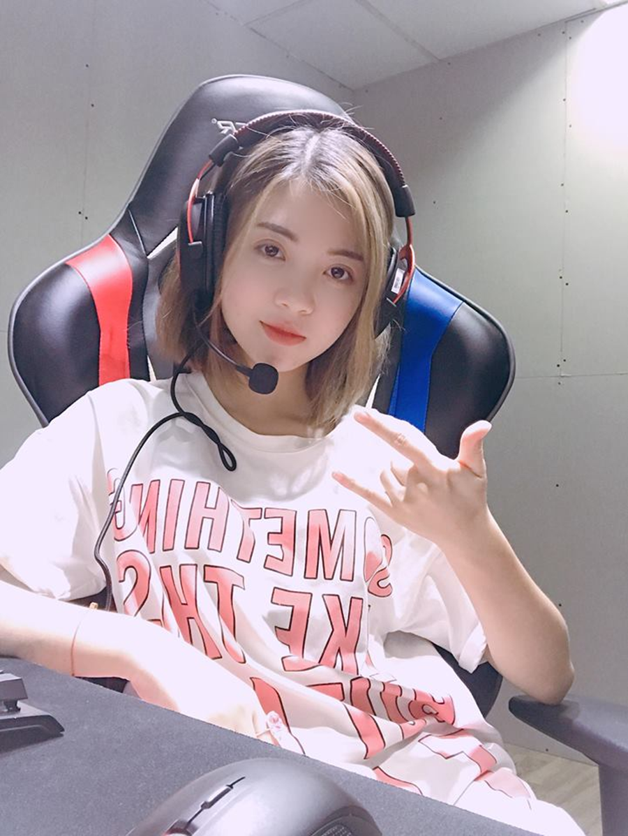 Vào giai đoạn sau, sức ép của công việc cộng với áp lực từ việc học hành khiến Trang Banana cảm thấy khá nặng nề, đặc biệt là với những streamer kéo dài.