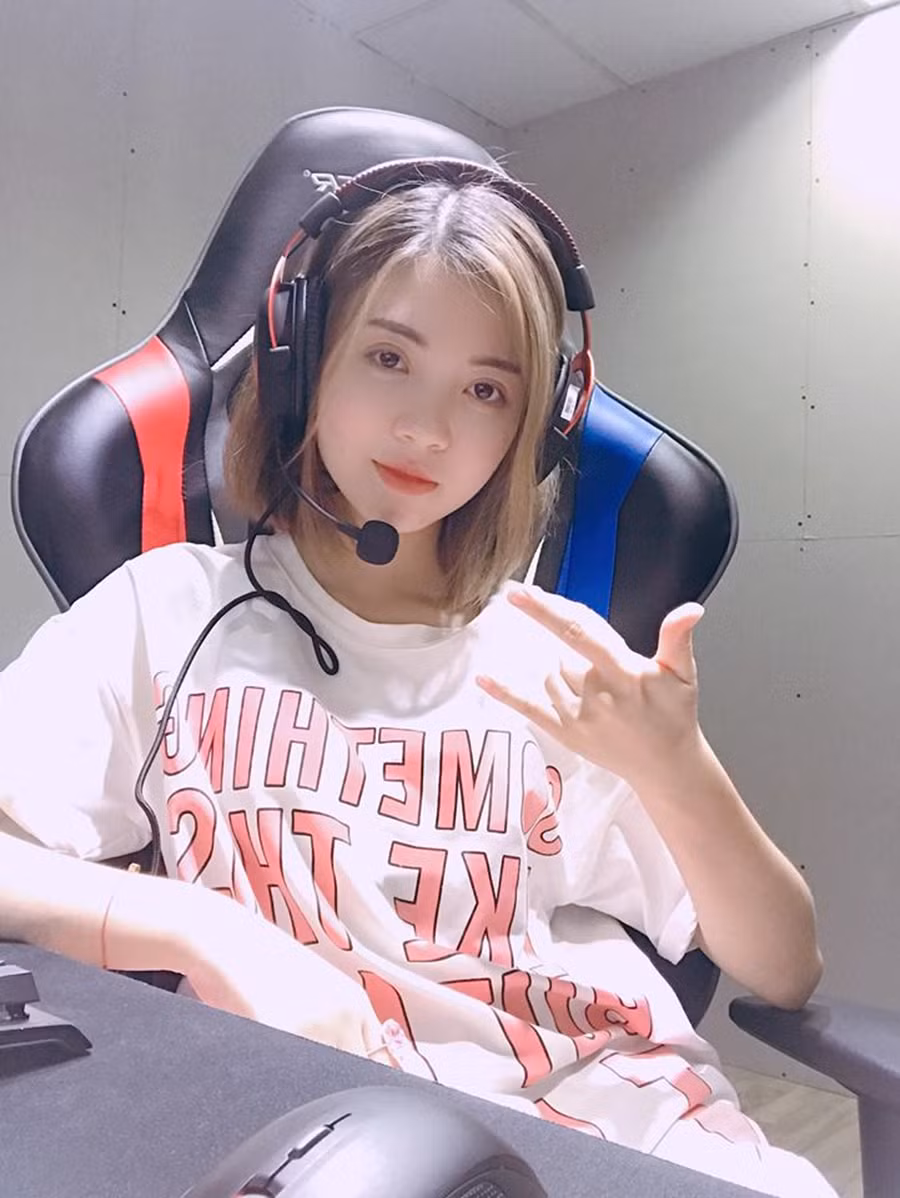 Vào giai đoạn sau, sức ép của công việc cộng với áp lực từ việc học hành khiến Trang Banana cảm thấy khá nặng nề, đặc biệt là với những streamer kéo dài.