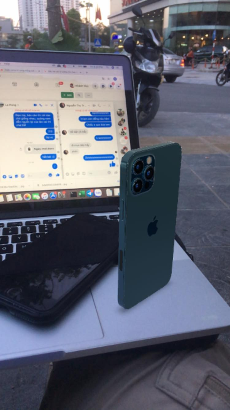 Tuy nhiên, công nghệ AR của Apple với iPhone 12 chưa thực sự hoàn thiện, dễ dàng nhận thấy các vết lẹm ở phần cạnh.