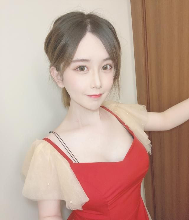 Đa số đều tỏ ra đồng cảm cũng như khâm phục sự thẳng thắn, trung thực của cô nàng streamer.