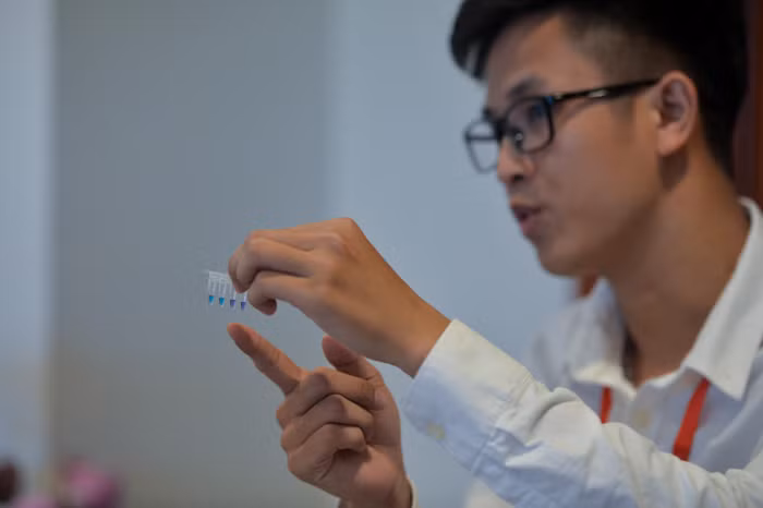 Hai bộ kit đang nhận được nhiều sự quan tâm của các nước châu Âu và Mỹ vì khả năng ứng dụng phù hợp trong việc mở rộng quy mô xét nghiệm SARS-CoV-2 tại các nước này.