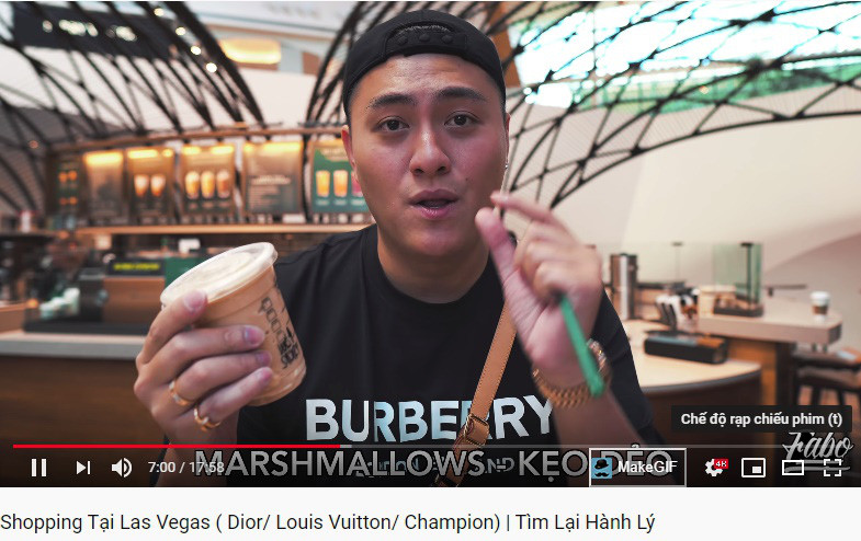 Tính đến thời điểm này, Fabo Nguyễn đã sở hữu hàng trăm đôi giày hiệu đến từ nhiều thương hiệu nổi tiếng trên thế giới. Không chỉ chi số tiền lớn để sưu tập giày, anh còn nâng niu những đôi sneaker này như "người yêu" và bảo quản vô cùng cẩn thận.