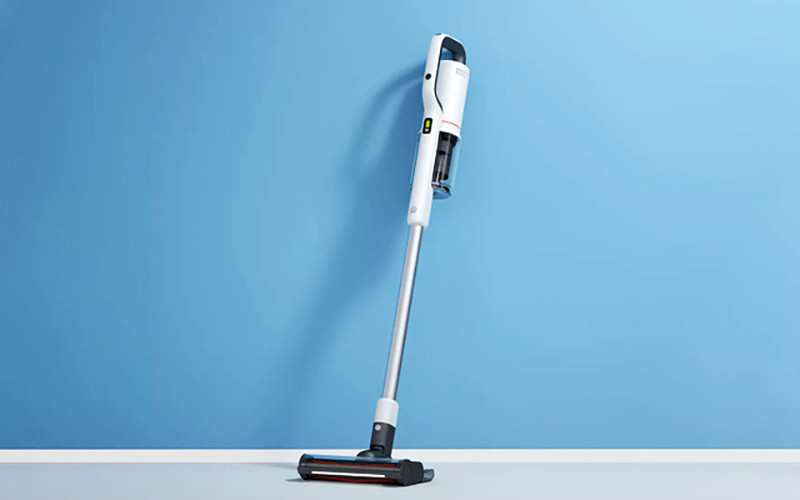 Trong chuỗi các sản phẩm gia dụng mới ra mắt, không thể thiếu máy hút bụi cầm tay Roidmi Nex 2 và Roidmi Nex 2 pro. Roidmi NEX 2 và NEX 2 Pro có công suất tối đa 435W, cũng như công suất hút bụi tương đương 26500 pascal. Cả hai model đều được trang bị viên pin dung lượng 2500mAh / 72Wh, có thể làm sạch liên tục trong nhiều giờ đồng hồ. Giá của 2 sản phẩm này tương ứng là 7 triệu đồng và 8.3 triệu đồng.