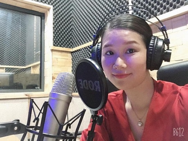 Nhiều người tỏ vẻ thích thú và để lại những bình luận khen ngợi nhan sắc của chị Google ngoài đời thực: "Chị Google đã lộ diện rồi ư?", "Cả hai chị đều xinh quá!",... Ảnh: FBNV