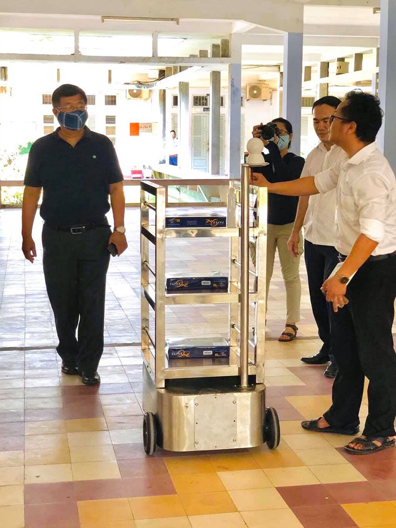 Robot có thể mở rộng đối với đồ vật phức tạp, trong trường hợp cần thiết có thể di chuyển người, trọng tải có thể lên tới trăm kg.