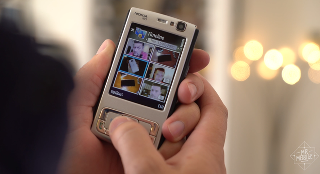 Với tính năng Wi-Fi, 3G, GPS và Bluetooth, rõ ràng, điện thoại của ông lớn di động một thời đã "ăn đứt" iPhone. Ngoài ra, Nokia N95 cũng được đánh giá cao ở việc được trang bị đèn flash trợ sáng cho camera, thiết kế trượt độc đáo và phần mềm nhiều tính năng hữu ích.