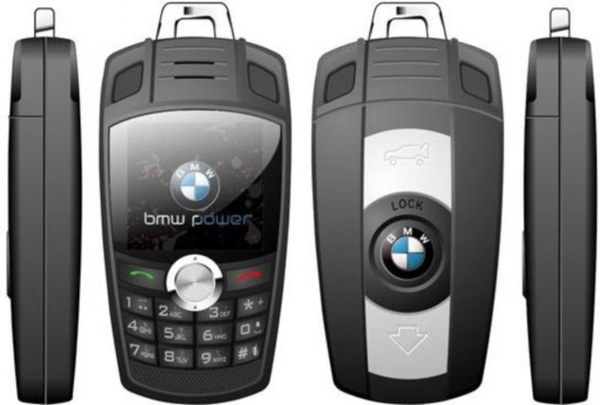 Kích thước chính xác của chiếc điện thoại BMW Key Fob Phone3 này không được xác định nhưng nó chỉ to ngang một chiếc chìa khóa ô tô. Chiếc điện thoại này rất được các tù nhân Vương quốc Anh ưa chuộng.