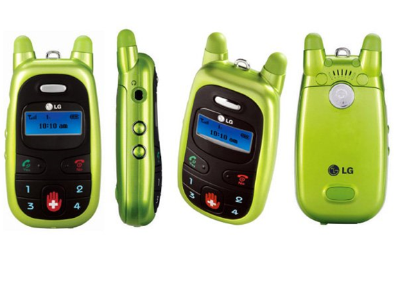 LG Migo phù hợp hoàn hảo với những người tìm kiếm một chiếc điện thoại nhỏ, kì quặc nhưng đầy đủ chức năng. Trông như đồ chơi trẻ em với trọng lượng dưới 70g nhưng Migo có đủ chức năng cần thiết của một chiếc điện thoại.