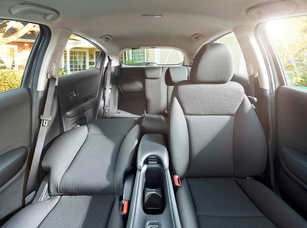 Là đàn anh của Honda Jazz, Honda HR-V về Việt Nam vào năm 2018, cũng là một trong những mẫu xế hộp được trang bị công nghệ ''ghế tình yêu''.