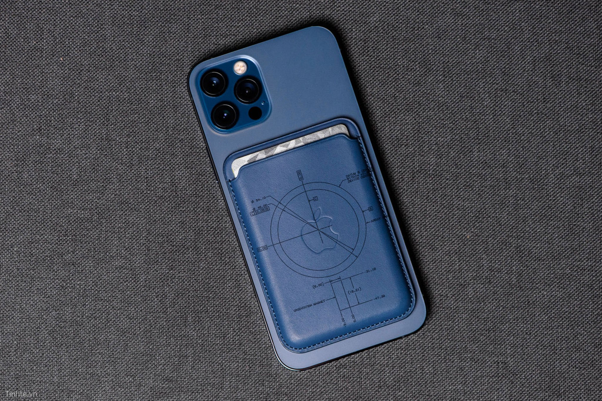 Với giá 59 USD cho những gì cái ví này làm được là quá đắt nếu không muốn nói là trải nghiệm quá tệ hại.