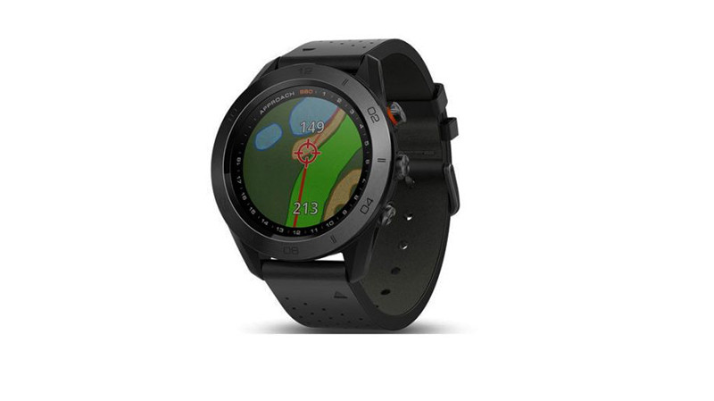  GARMIN APPROACH S60 GPS PREMIUM WATCH: Từ ánh xạ CourseView màu giúp bạn có được thông tin chính xác về sân cho PlaysLike Khoảng cách giúp bạn chụp ảnh lên dốc và xuống dốc, có rất nhiều điều mà chiếc đồng hồ này phải tự hào. Như một chiếc đồng hồ hàng ngày, nó cũng khá tuyệt, nhờ có viền chống trầy xước và dây đeo bằng da thời trang. Đây cung là chiếc đồng hồ rất phù hợp với nhưng Golfer tìm kiếm những dữ liệu tập luyện nâng cao thông qua các khoá học sẵn có.