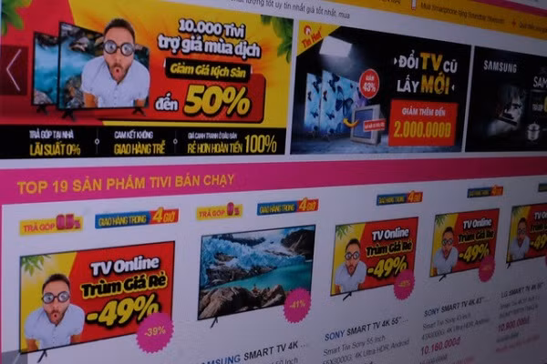 Trước khi đặt mua online, người dùng nên lưu ý kiểm tra giá thực tế tại nhiều nơi để mua được giá phù hợp nhất. Cũng như tìm hiểu kỹ chính sách bán hàng online, các ưu đãi nhận được,...