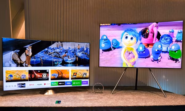 Nhiều dòng TV cao cấp QLED, OLED cũng giảm giá sâu trong mùa COVID-19. Dòng TV QLED 65 inch hiện được giảm giá khủng đến 46%, giá chỉ còn khoảng từ 26,9 triệu đồng. Một số dòng tivi QLED TV 75 inch giảm 30-35%.