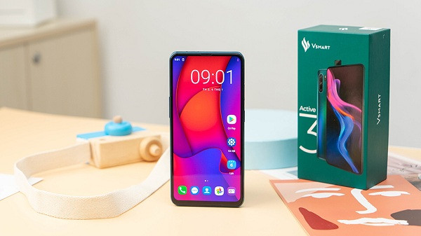Điện thoại cao cấp dự kiến được trang bị vi xử lý Snapdragon 768G, hỗ trợ kết nối 5G và có giá đồn đoán từ 10 triệu đồng, có lợi thế để cạnh tranh với các đối thủ.