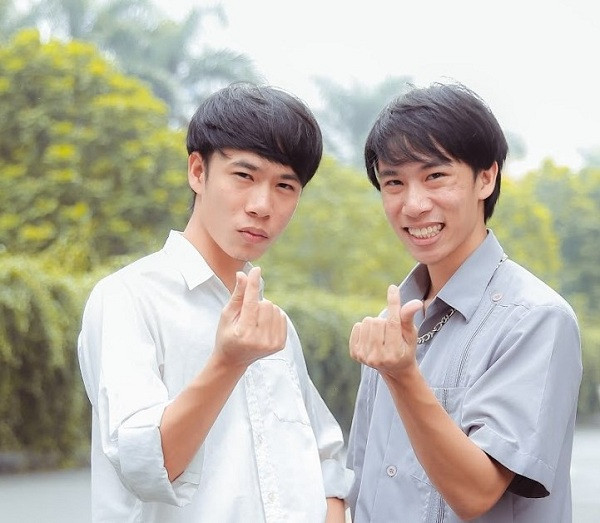 Thành viên của 1977 Vlog cũng thừa nhận việc làm Youtube khá vất vả. Dù kinh phí nhóm bỏ ra sản xuất mỗi video không nhiều, nhưng anh và các anh em đã từng căng thẳng vì lo lắng đến ý tưởng mới, để khán giả không cảm thấy nhàm chán.