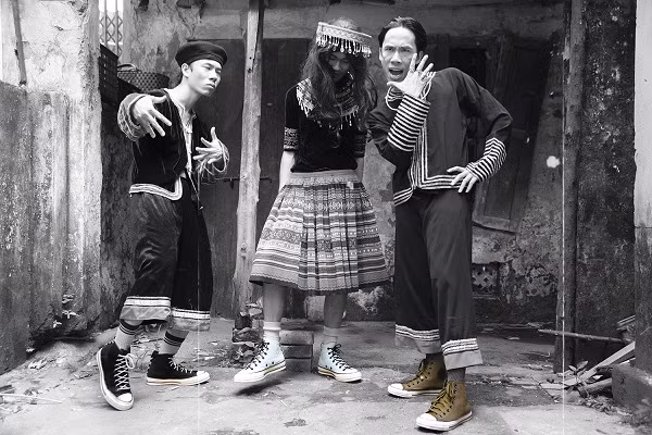 Nhanh chóng nổi tiếng với những video triệu view, bởi vậy mức thu nhập có được của nhóm từ kênh Youtube 1977 Vlog cũng được nhiều người quan tâm.