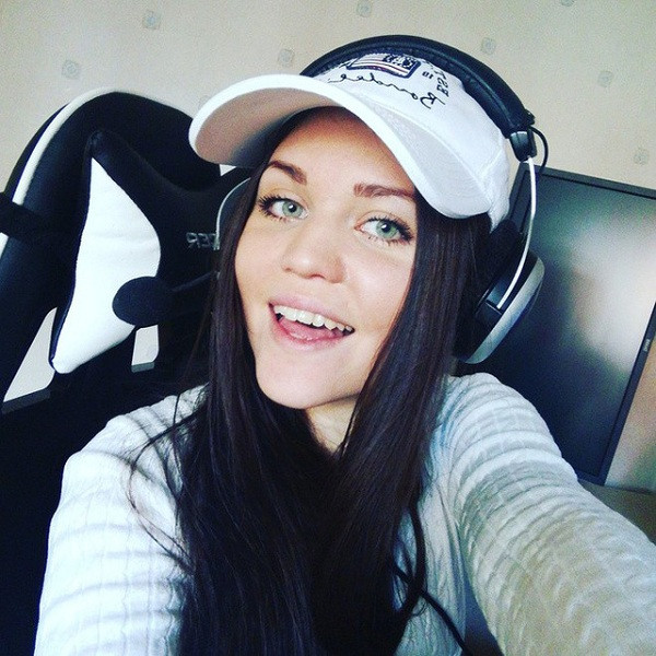 Kiran sở hữu nhan sắc xinh đẹp, lead game cực đỉnh cũng như sở hữu kỹ năng chơi game cá nhân tuyệt vời chẳng thua kém nam game thủ nào.