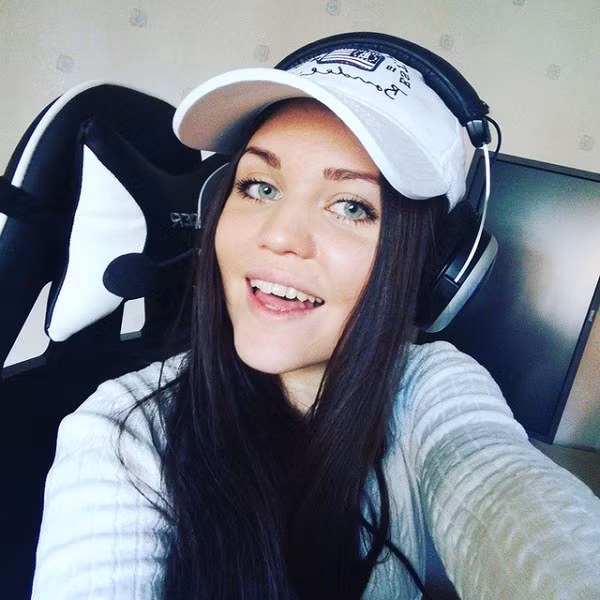 Kiran sở hữu nhan sắc xinh đẹp, lead game cực đỉnh cũng như sở hữu kỹ năng chơi game cá nhân tuyệt vời chẳng thua kém nam game thủ nào.