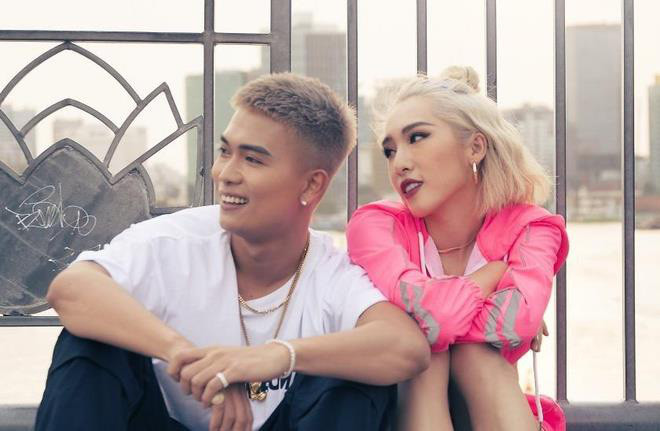 Đăng quang cuộc thi với ngôi vị cao nhất, Emily đã dùng chính đam mê âm nhạc của mình để thành lập nhóm nhạc B.Sily, hoạt động cùng 2 thí sinh từng thi với mình khác. Sau khi nhóm tan rã, Emily quyết định đi con đường solo và đã ghi dấu ấn của riêng mình trong lòng người hâm mộ