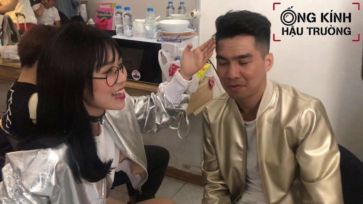 Bất chấp điều đó, người hâm mộ vẫn gán ghép hai hot streamer này, nhiều người mặc nhiên xem Pewpew và Misthy là một cặp đôi mặc dù nhân vật chính chưa từng lên tiếng xác nhận.