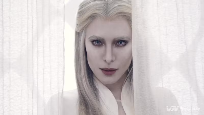 Những người ngoài hành tinh này thường có khuôn mặt góc cạnh với đôi mắt xanh. Phụ nữ người ngoài hành tinh Bắc Âu có có vẻ đẹp rất quyến rũ.