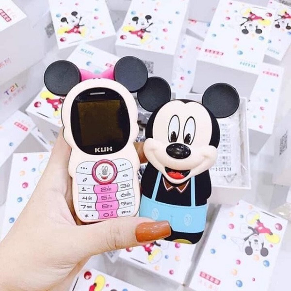 Máy được trang bị 2 khe sim, 1 khe thẻ nhớ dung lượng tối đa 32GB, không chỉ đóng vai trò như chiếc điện thoại nghe gọi mà còn có thể dùng nghe nhạc, hay sử dụng chức năng thay đổi giọng nói để giải trí. Ảnh: shopee