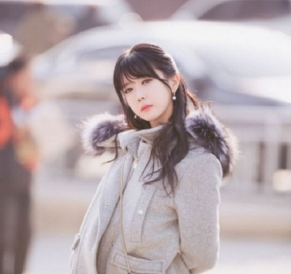 Thậm chí, nữ streamer gợi cảm nhất xứ Hàn còn lấn sân sang lĩnh vực ca hát. Cô sở hữu giọng hát trong trẻo, ngọt ngào chẳng thua kém những ca sĩ nổi tiếng.