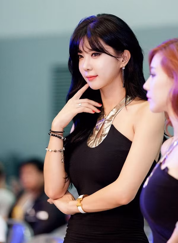 Nhan sắc ngày càng mặn mà của nữ hoàng streamer Hàn Quốc.