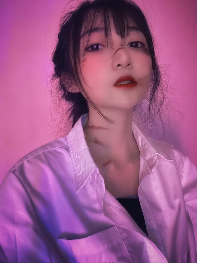 Với phong cách stream cá tính, nhí nhảnh và cực kì đáng yêu, hiện tại Thảo Nguyên đang sở hữu cho mình lượng fans “khủng” với 18.000 lượt follows trên Facebook cá nhân.