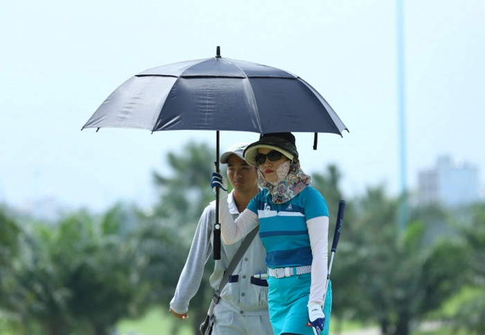 Kinh nghiem chong soc nhiet khi choi golf vao mua he-Hinh-3