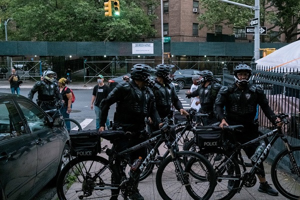 Tranh cai ve chien thuat quay kin dam dong cua canh sat My-Hinh-2