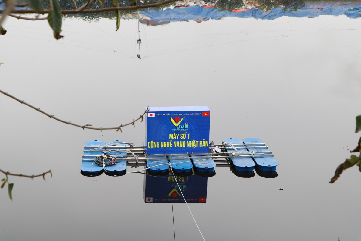 Trước đó, Công ty JVE là nhà tài trợ toàn bộ hệ thống thiết bị thí điểm làm sạch đoạn sông Tô Lịch bằng công nghệ nano-bioreactor Nhật Bản. Sau đó, phải tháo dỡ hệ thống, đồng thời đưa đàn cá Koi Nhật Bản sang khu thí điểm ở hồ Tây.