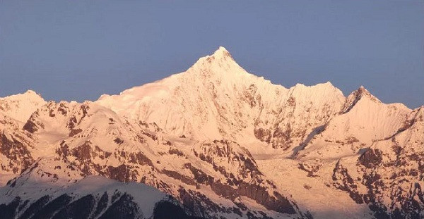 Một số hình ảnh được chụp trong chuyến thám hiểm từ trại căn cứ được Xiaomi chia sẻ gần đây đã nhận được sự thích thú của fan dòng điện thoại này.