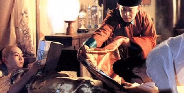 'Ban tay ngam' trong cong cuoc 'mang thai rong' cua phi tan nha Thanh