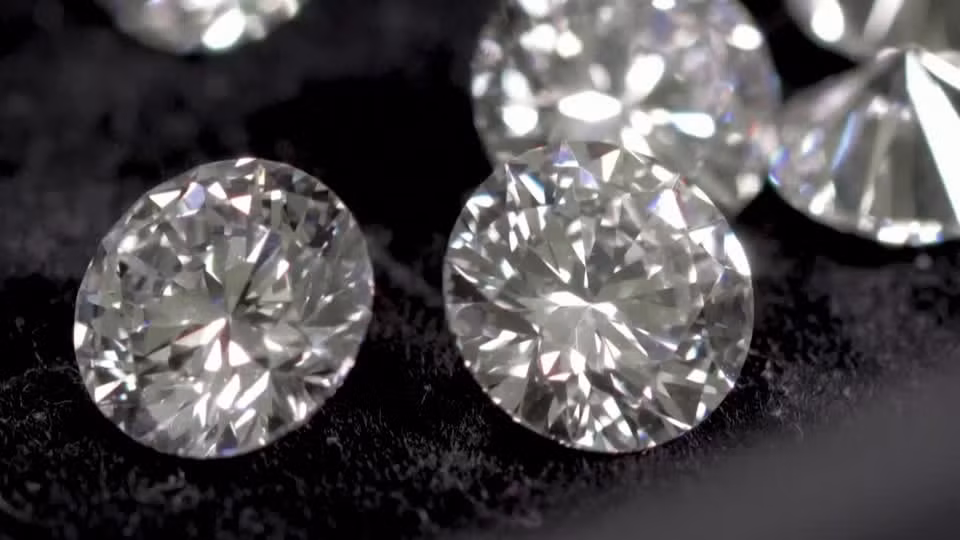 Loại kim cương này đã được chứng nhận bởi Viện Đá quý Quốc tế.