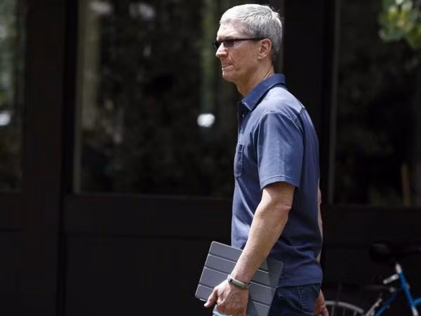 Bản thân Tim Cook cũng đã khắc phục thói quen xấu này của mình bằng cách áp dụng tính năng Screen Time có từ iOS 12. Nhờ đó ông kiểm soát và cân bằng được thời gian sử dụng smartphone của mình, thay đổi hành vi theo hướng tích cực hơn.