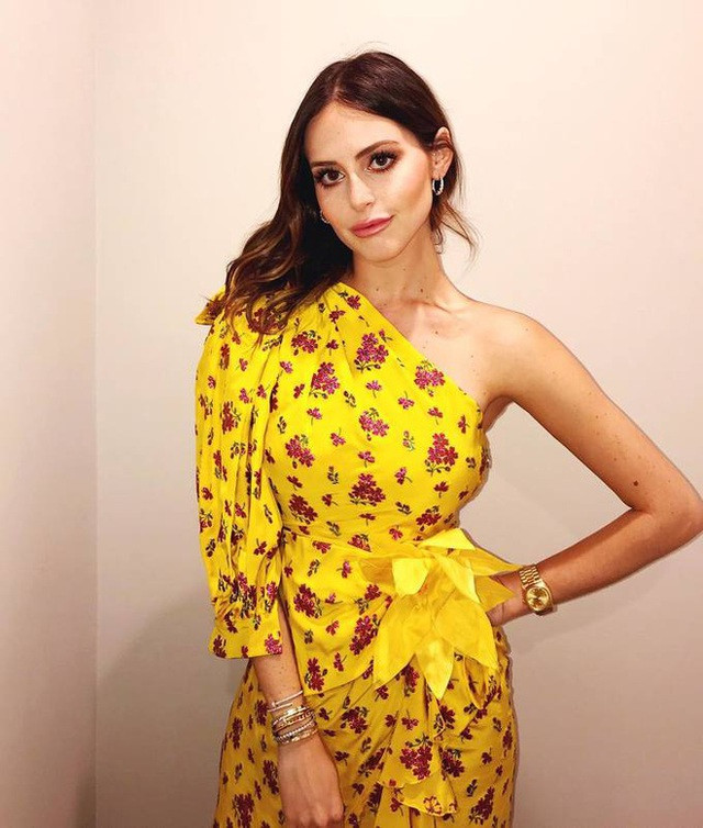 Sau khi tốt nghiệp Đại học Columbia (Mỹ), Alexa trở thành cố vấn phát triển kinh doanh và thương hiệu cho các công ty khởi nghiệp.