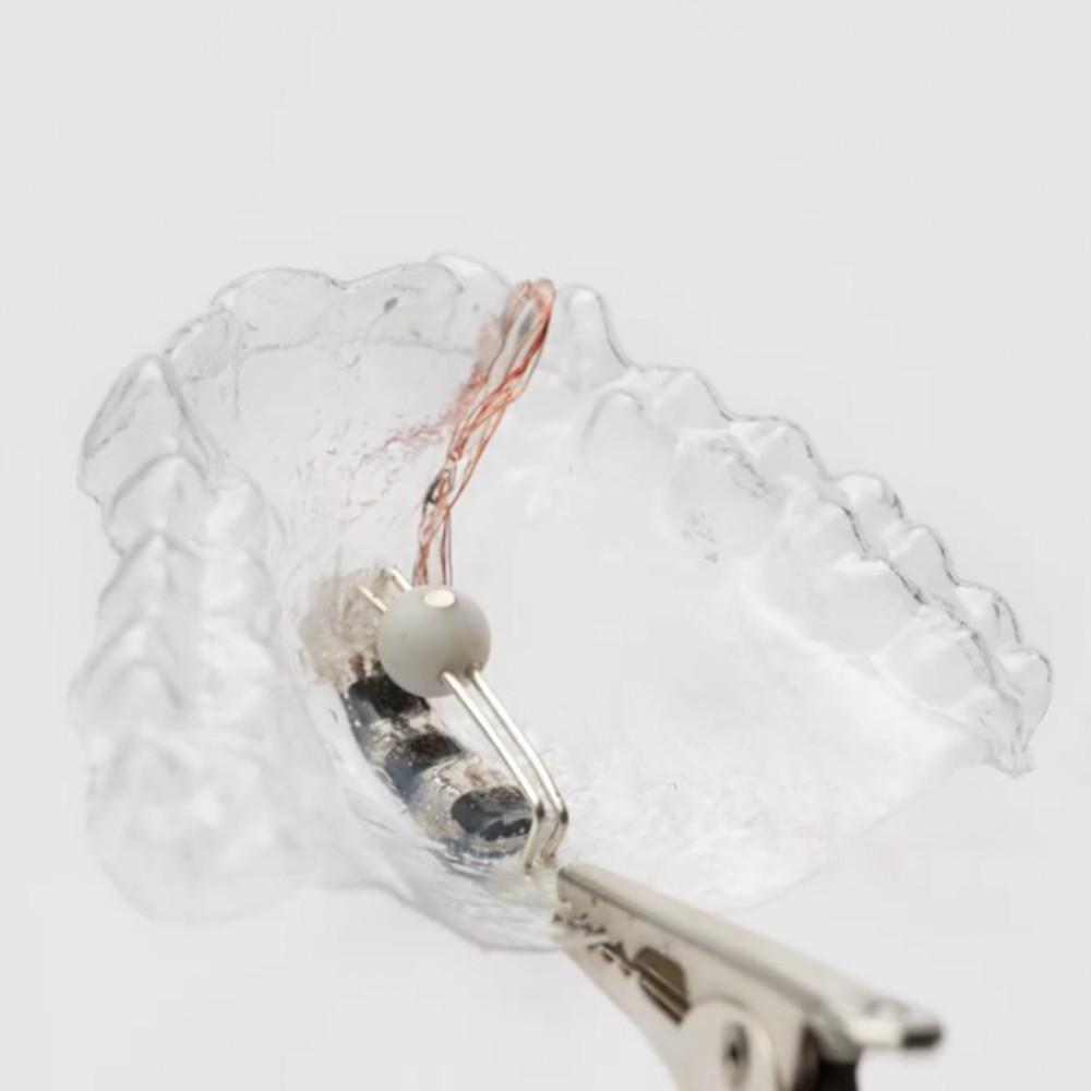 Nếu thiết bị này được hoàn thiên, nó sẽ là một phát minh vĩ đại dành cho người khuyết tật có thể sử dụng được máy tính.