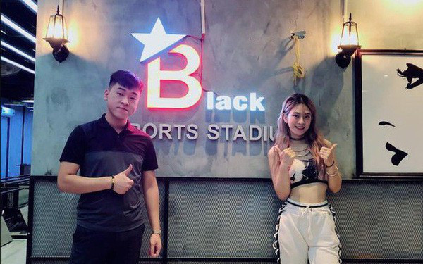 Cyber game đầu tiên mở tại Hà Nội, "trùm cày thuê" LMHT đã đầu tư hẳn 150 máy, và khoản tiền mà King of War bỏ ra cho cơ ngơi này lên đến 5 tỷ đồng.