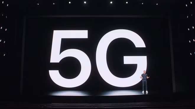 Apple rất tự hào với tính năng 5G trên iPhone và tự nhận đây là điện thoại 5G đầu tiên trên thế giới? Apple dành một thời lượng rất dài để nói về 5G, tuy nhiên tính năng này sẽ chỉ hiệu quả tại thị trường Mỹ trong thời gian trước mắt. Nhiều người cho rằng, Apple đang "thôi miên" người dùng với 5G để làm lơ đi những chi tiết khác.